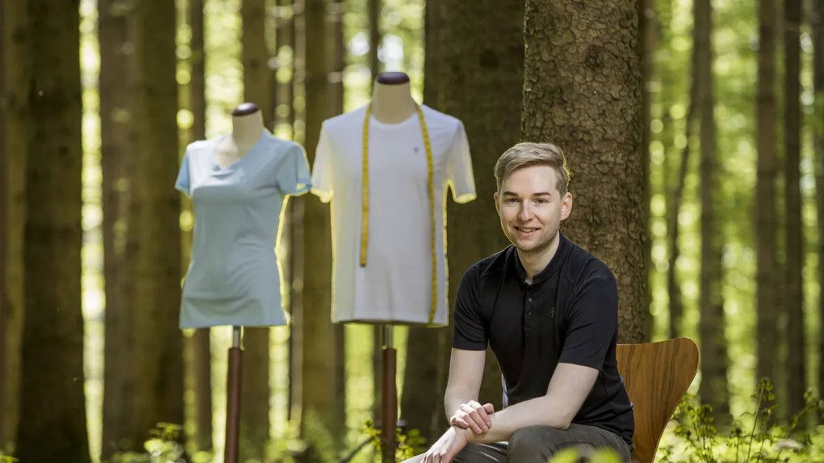 Emanuel Burger stellt mit "Wood Fashion" Kleidung vollständig aus Holzfasern her