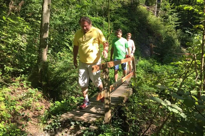 Der 2,5 Kilometer lange Weg, der über einen Anstieg von 400 Höhenmetern führt, ist für viele Besucherinnen und Besucher Erholung und Kraftquelle zugleich.