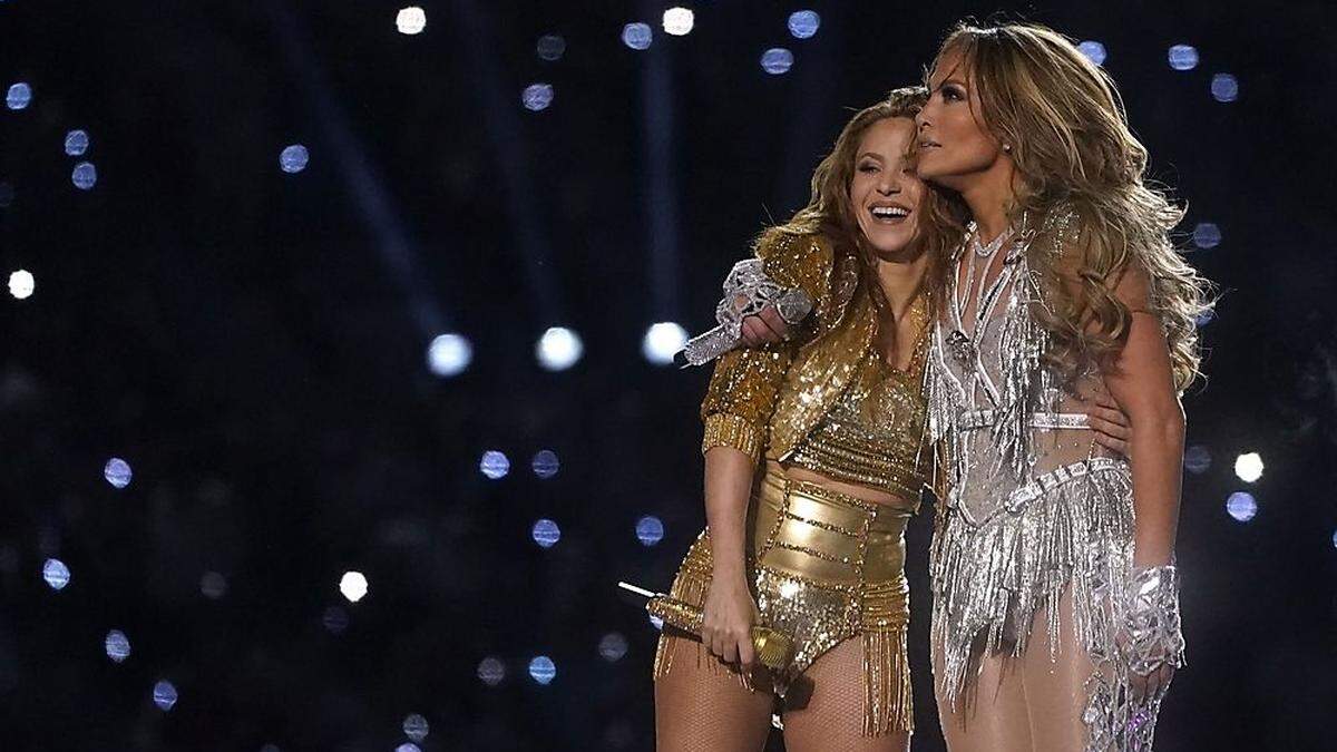 Shakira mit Jennifer Lopez beim letzten Super Bowl-Finale