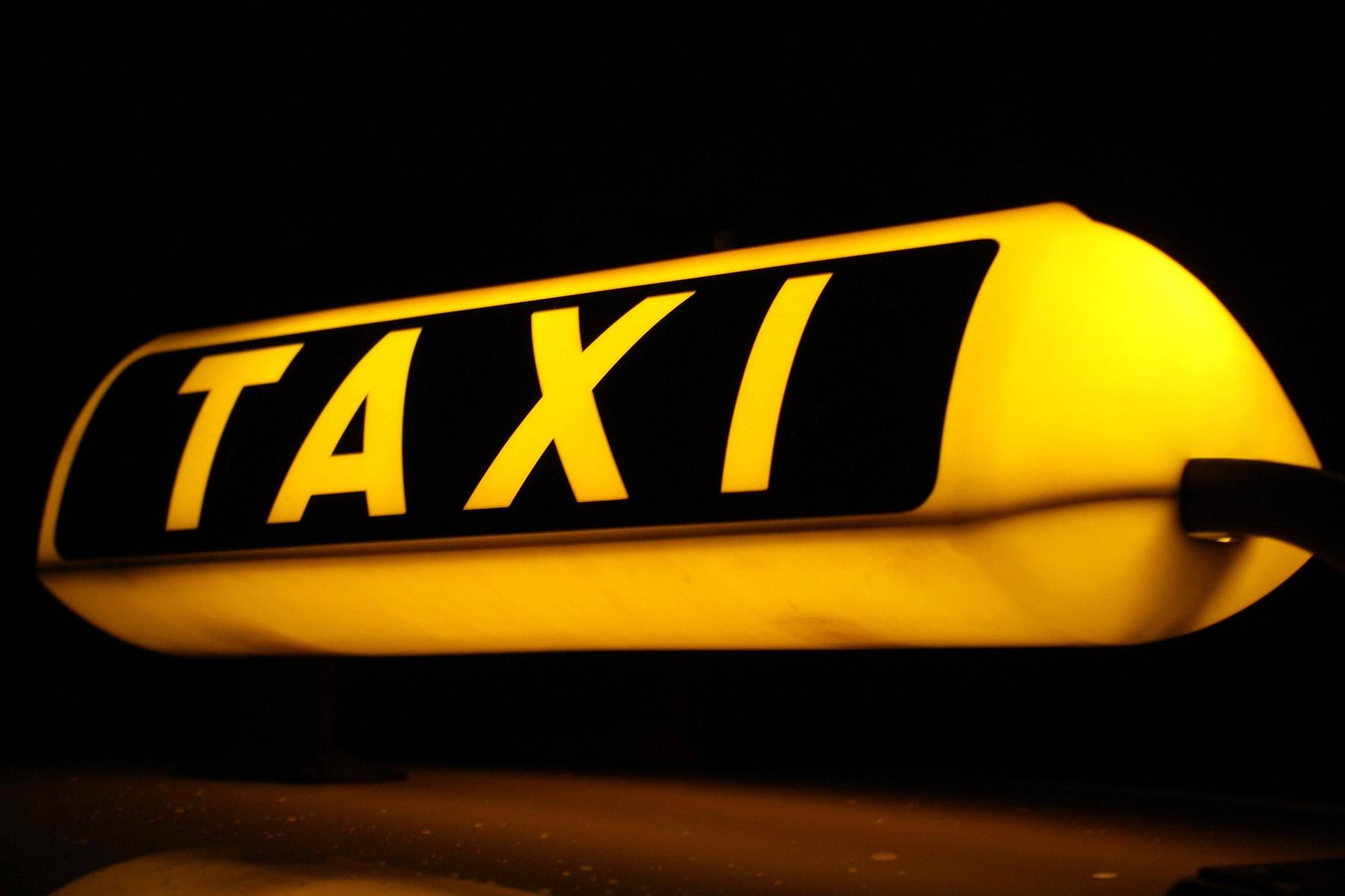 Taxifahrt nicht bezahlt : Akt der Zivilcourage: Teenager stellten Zechpreller