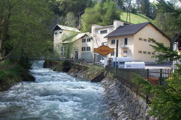 Ein (etwas älteres Foto) des heutigen Kraftwerkes am Beginn der Klamm in Schladming