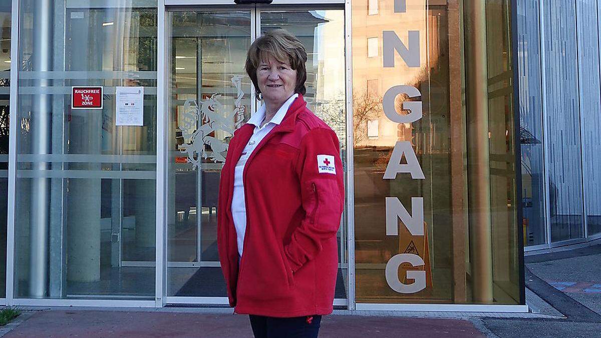 Agnes Pfandl bei ihrem Ambulanzdienst im LKH Judenburg