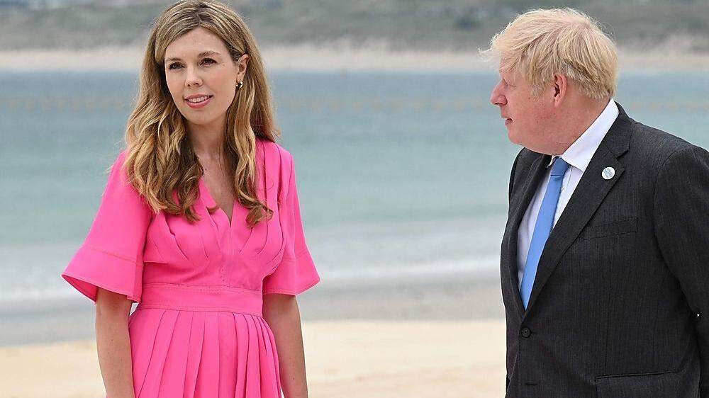 Carrie und Boris Johnson beim begrüßen die Gäste beim G7-Gipfel 