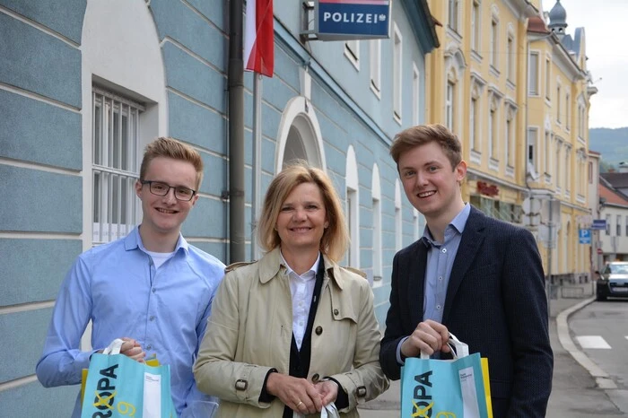 Klicken Sie sich durch die weiteren Bilder ...