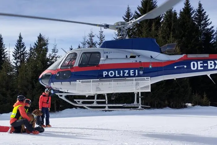 Auch der Polizeihubschrauber nahm an der Übung teil
