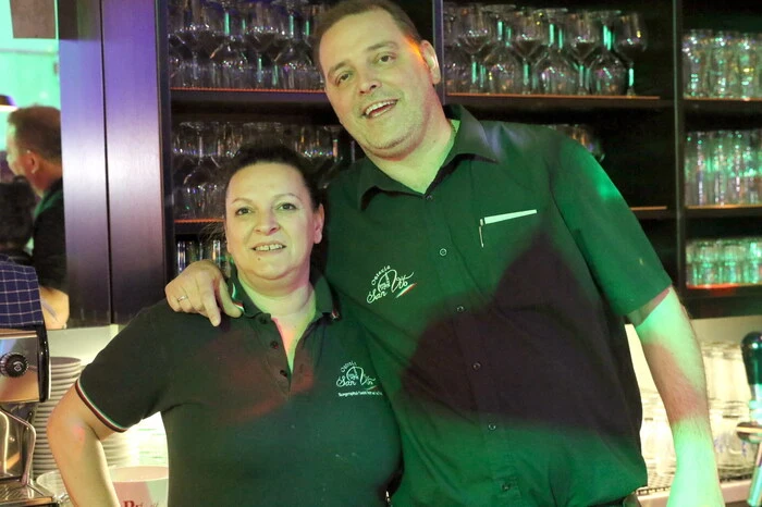 Patrizia und Michele Pasian (Foto) von der Osteria „San Vito“ war es gelungen, das Ehepaar für einen Auftritt im ehemaligen Bürgerspital zu gewinnen. 