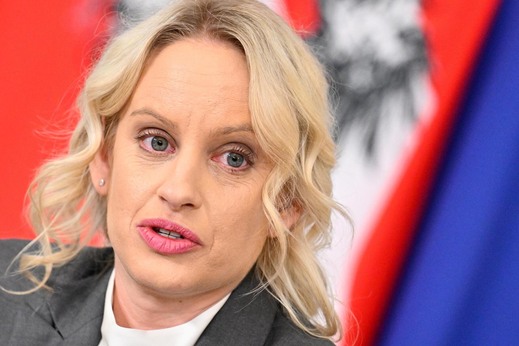 ORF-Pressestunde: Staatssekretärin Schmidt mahnt größeren Sparbeitrag von Reichen ein