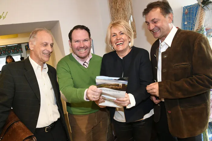 Österreichs Wanderdörfer Geschäftsführer Sieghard Preis, Michael Berndl vom Hotel Seefischer, MTG-Chefin Maria Wilhelm und Adolf Burgstaller.