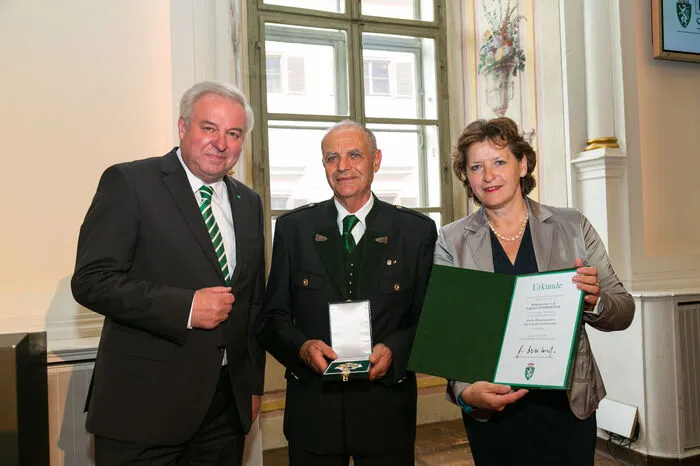 Großes Ehrenzeichen für Siegfried Innerhofer, langjähriger Bürgermeister von Heimschuh