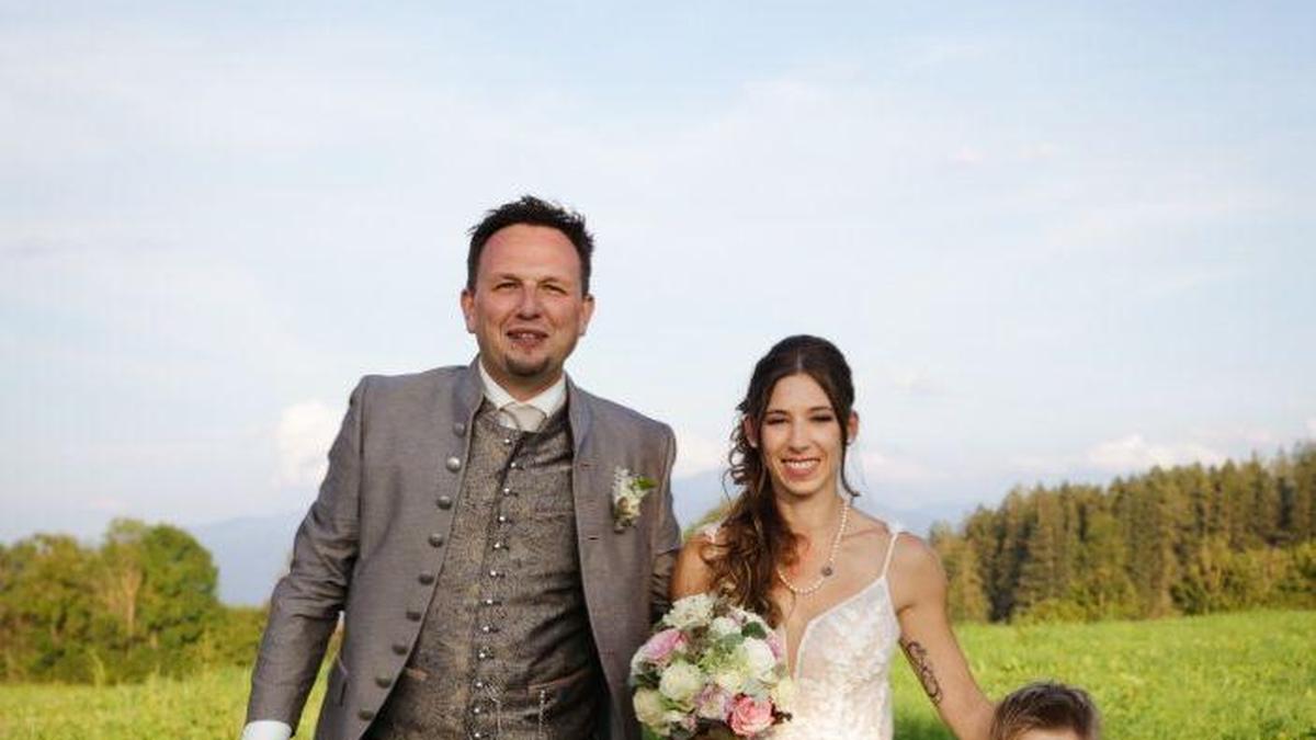 Carina und Stefan Pommer mit ihren Kindern