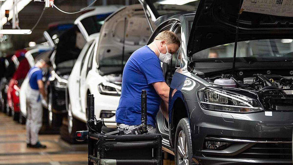 VW startet wieder mit der Produktion - unter strengen Hygienemaßnahmen
