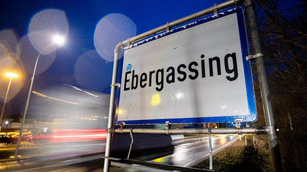 Pensionistin in Ebergassing getötet: Fieberhafte Ermittlungen