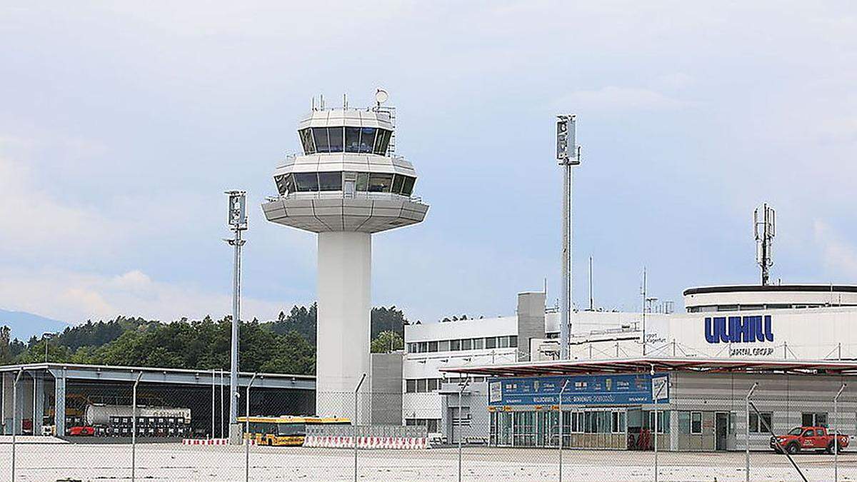 Der Pilot schickte ein Notsignal zum Tower in Klagenfurt 
