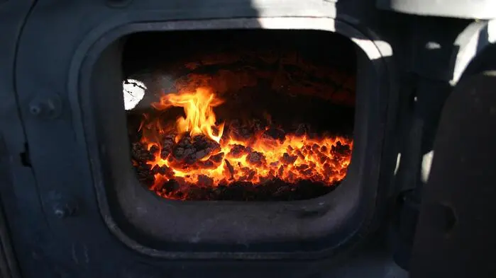 sujet, einheizen, koks, fossile brennstoffe, kessel einer dampflok, verheizen, feuer, brennen