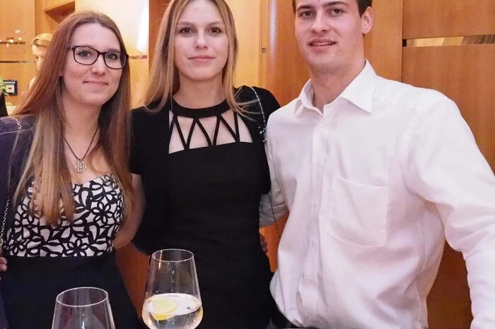 Bitte klicken Sie sich durch die Bilder . . .