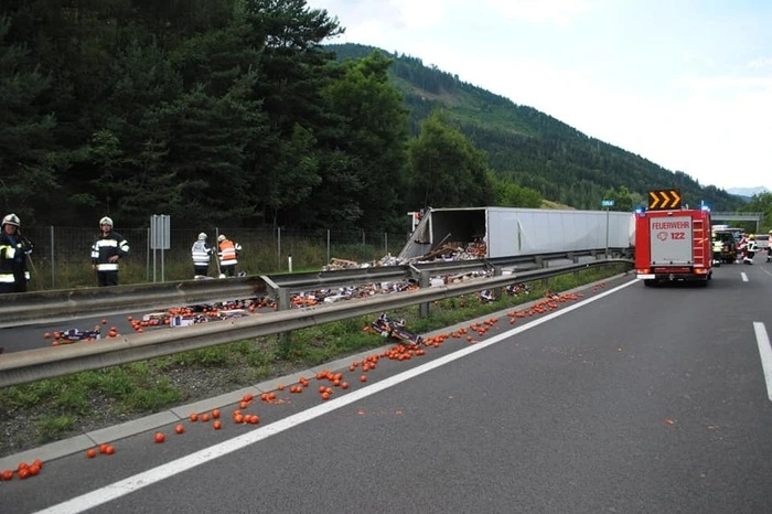 Es war der dritte schwere Unfall an einem Tag auf der A9 und der zweite Einsatz für die FF St. Michael