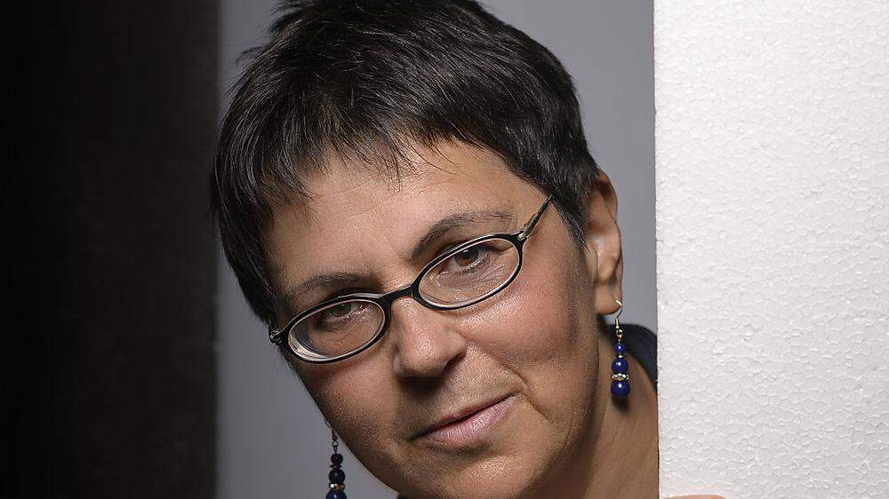 „Wenn ich mich freue, dreh ich halt ein bisserl durch“: Monika Grill erhält heute den Lyrikpreis der Stadtwerke