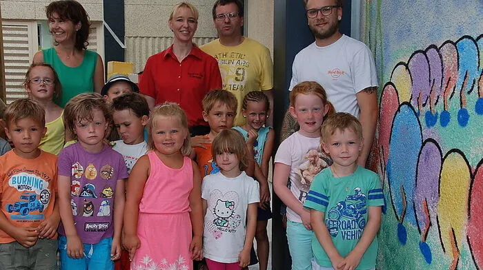 Die Kinder durften sich mit Farben austoben