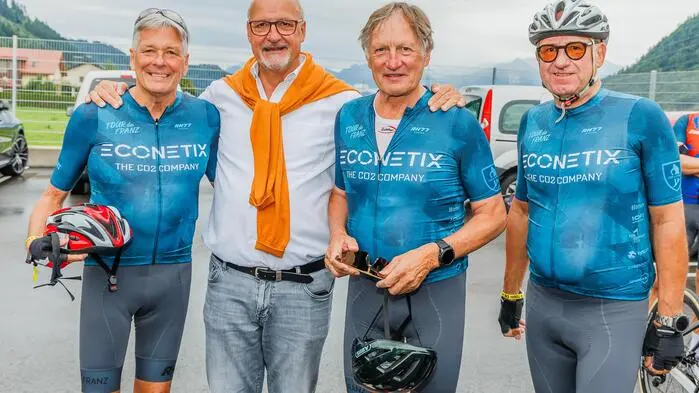 Tour de Franz Start Sportplatz Treffen