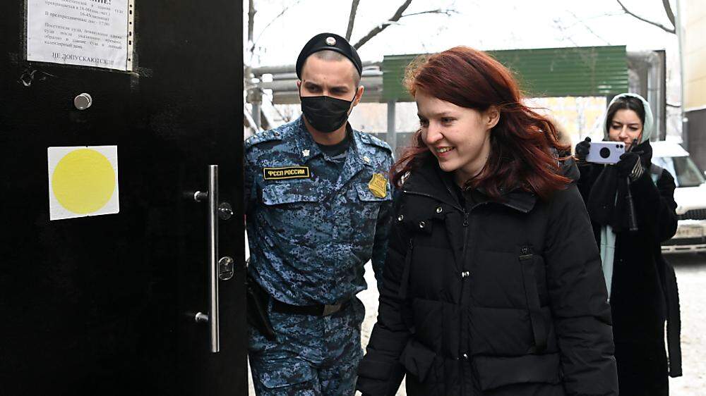 Nawalnys Sprecherin Kira Jarmysch zu Haft verurteilt