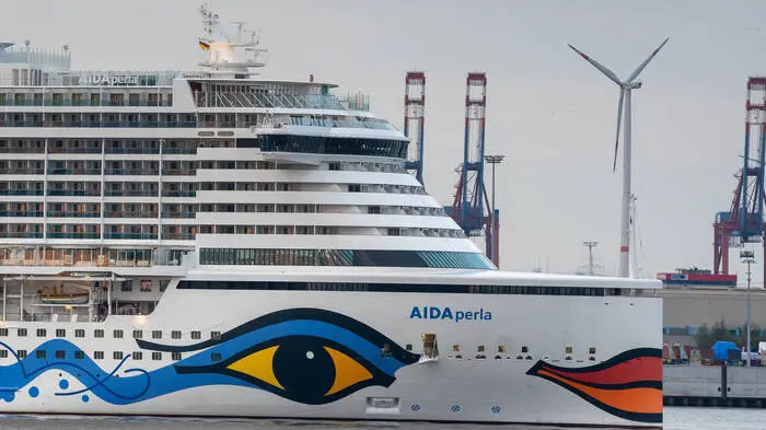 Das Kreuzfahrtschiff AIDAperla 