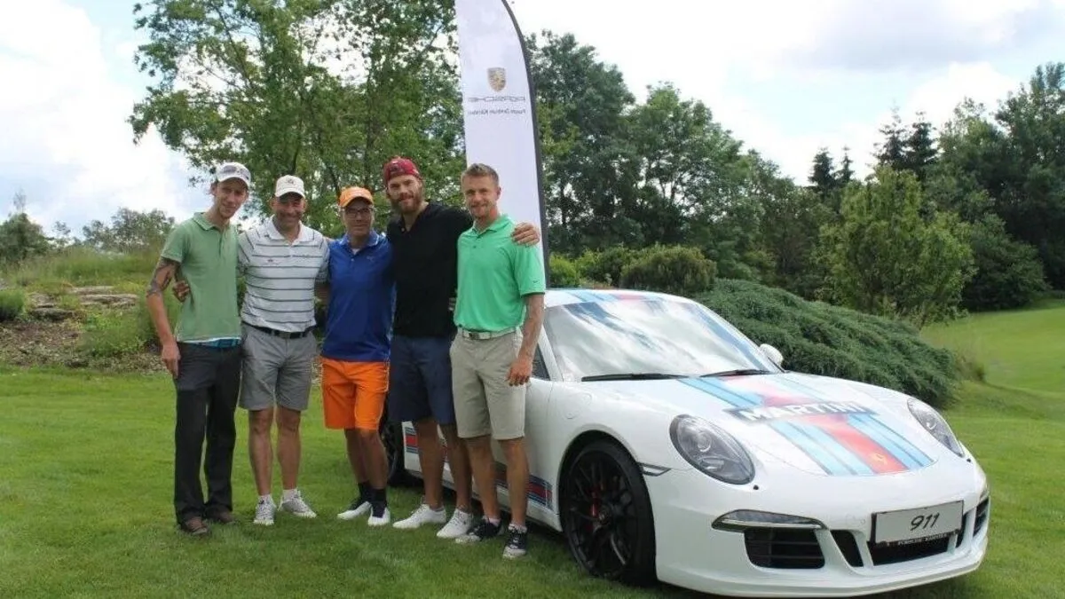 Koch, Hohenberger, Koncilia, Raffl und Grabner (von links) am Golfplatz 