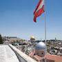 Die österreichische Flagge über Jerusalem