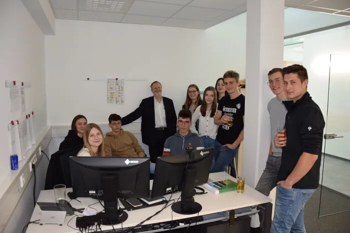 Die Schülerinnen und Schüler waren schließlich auch im Regionalbüro in Liezen zu Besuch