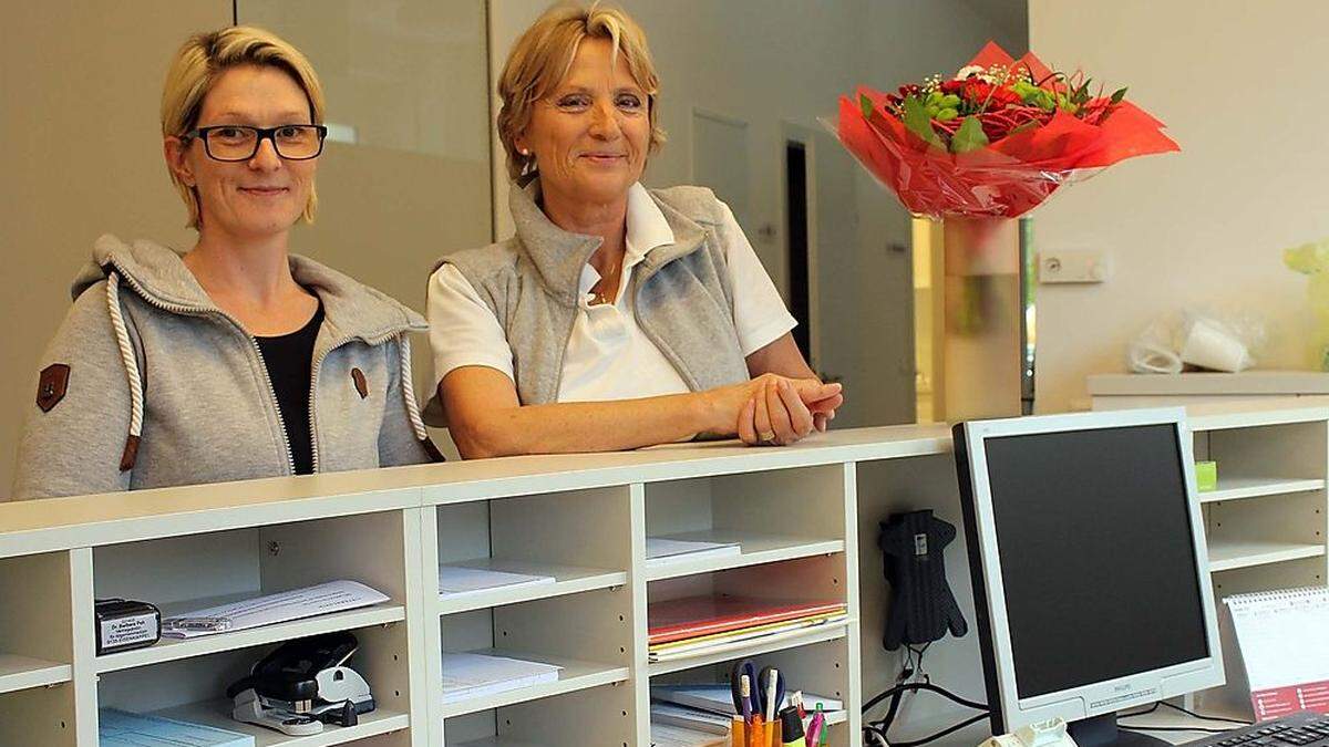 Nach rund drei Jahren in Eisenkappel-Vellach ging Ärztin Barbara Pek (rechts) in Pension