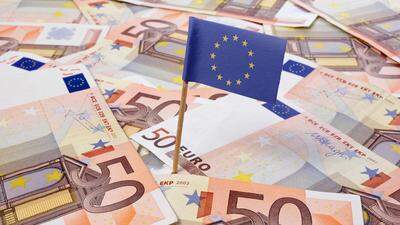 Die EU greift nun auf Erträge von eingefrorenen russischen Vermögenswerten zu