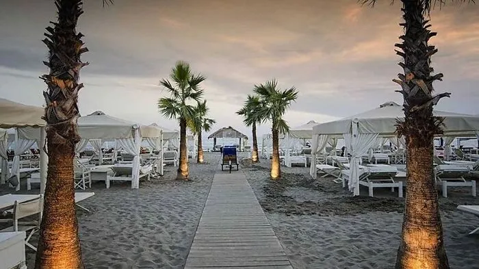 Luxus-Badeanstalt Twiga im der toskanischen Nobelortschaft Marina di Pietrasanta