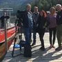 Wolfgang Scherz (zweiter von links) und seine Crew am Originaldrehort von James Bond in Altaussee