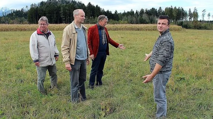Bürgermeister Wedenig, Projektbegleiter Unglaub, Umweltreferent Kramer und Peter Kuschnig (von links) 