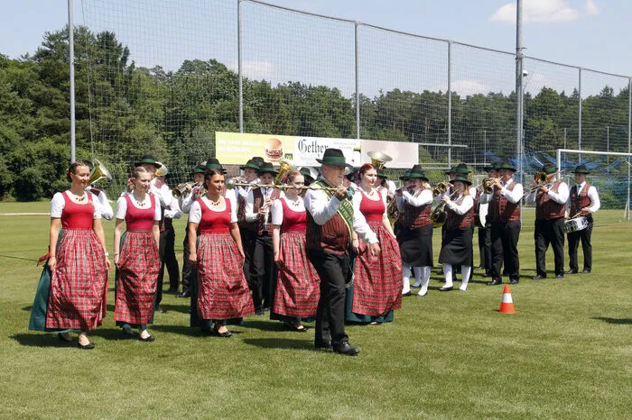 Die Musikkapellen wurden von ihren Stabführern und Kapellmeistern perfekt auf die Wertung unter dem Juryvorsitz von Blasmusik-Landesvorstandsmitglied Franz Mauthner vorbereitet.