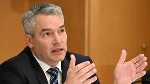 Der Burger-Sager des Kanzlers sorgt nach wie vor für viele Fragen