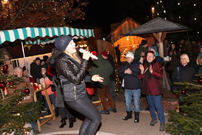 Es war eine super Stimmung beim Konzert von Melanie Payer am Hauptplatz in Feldkirchen.