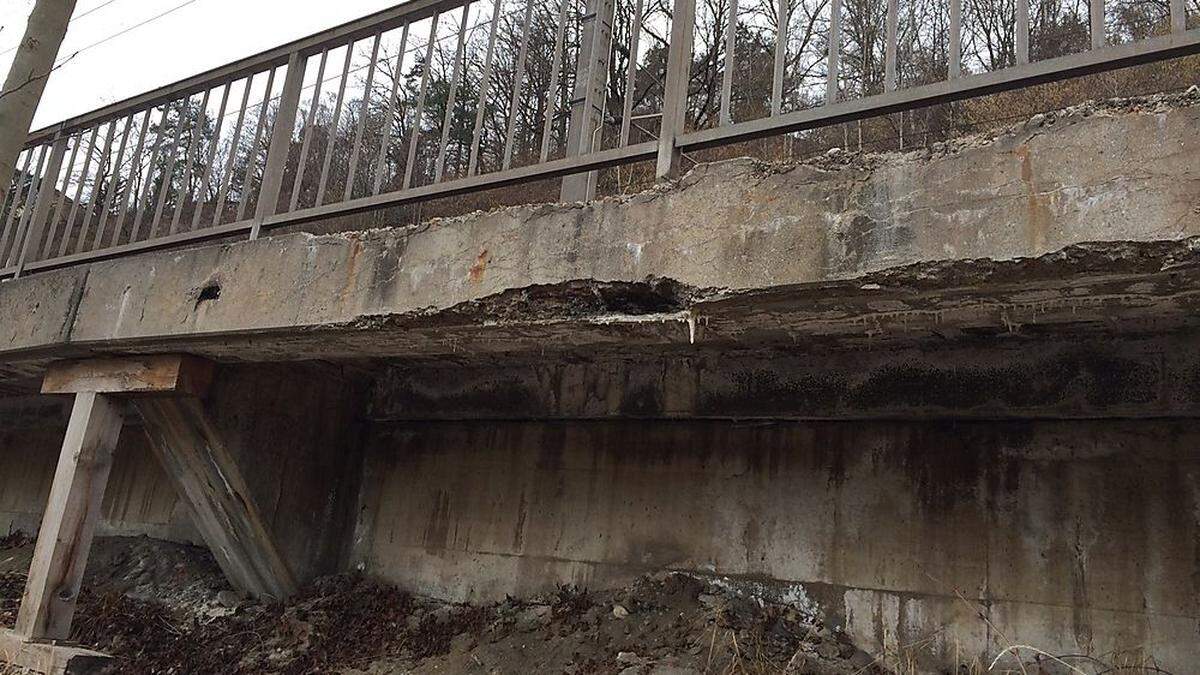 Die Brückenkonstruktion entlang der Zeltenschlagstraße in Leoben ist seit Jahren desolat