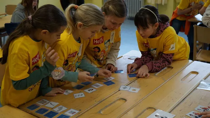 Die Schüler der dritten Klassen der Volksschulen Edelschrott, Köflach und Bärnbach nahmen am Helfi-Fest 2023 teil und zeigten ihr Wissen und Können rund um die Erste Hilfe.