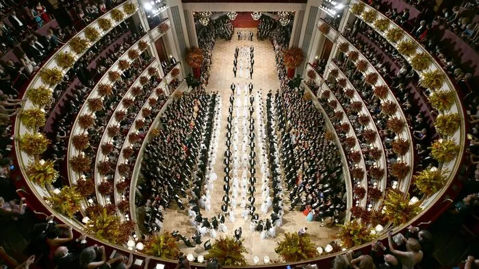 Die Wiener Staatsoper hat Donnerstagabend wieder ihre Türen zum wohl schönsten Ball der Welt geöffnet: dem Wiener Opernball.