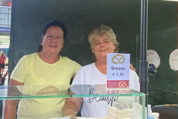 Das Securitypersonal am Grazer Hauptbahnhof hätte die Situation gut unter Kontrolle, meinen die Brezenverkäuferinnen Tanja Peckl und Helga Landl. Selten würde es vorkommen, dass Probleme mit Bettlern entstehen würden.