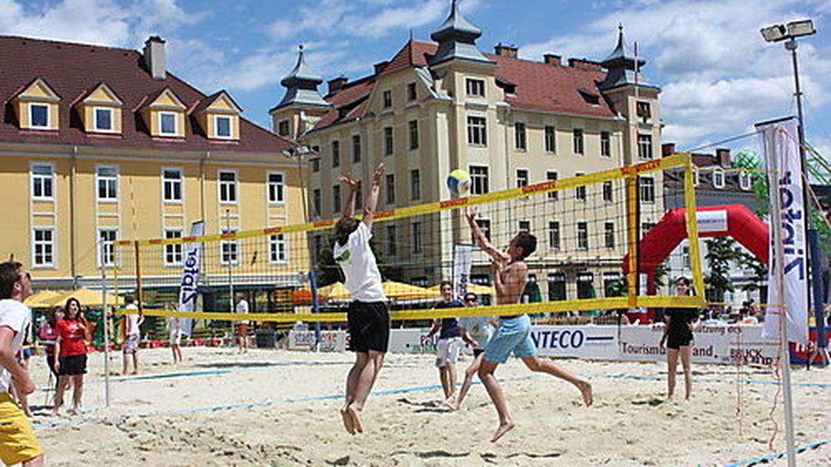 Beach-Volleyball steht jeder Jahr hoch im Kurs