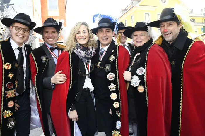 Die Ministergarde der Lieserstädter Faschingsgilde mit Kanzler Peter Schober konnten sich über die vielen Besucher freuen.