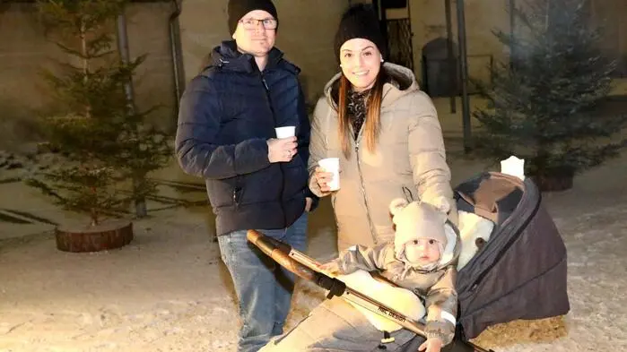 In den Dienst einer guten Sache stellten sich am Freitagabend die Friesacher Bürgerfrauen unter Hannelore Maurer und der Lions Club Friesach Burgenstadt unter Präsident Benjamin Leitner. Im Fürstenhof ging unter dem Motto „Das Wochenende der helfenden Hände“ eine große Weihnachts-Charity über die Bühne. 