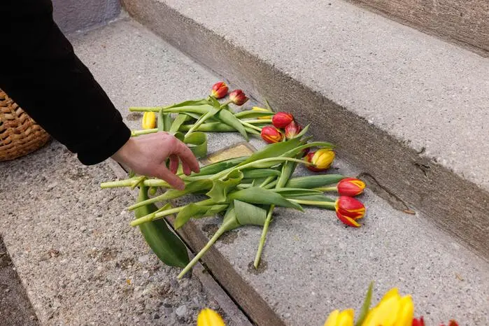 Im April 1945 – kurz vor Ende des Regimes – verschleppten Nationalsozialisten ihn jedoch aus dem Pfarrhof. 1948 wurde Grahsl für tot erklärt. 