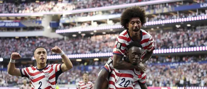 Folarin Balogun und seine Teamkollegen jubelten vor über 70.000 Fans in Los Angeles
