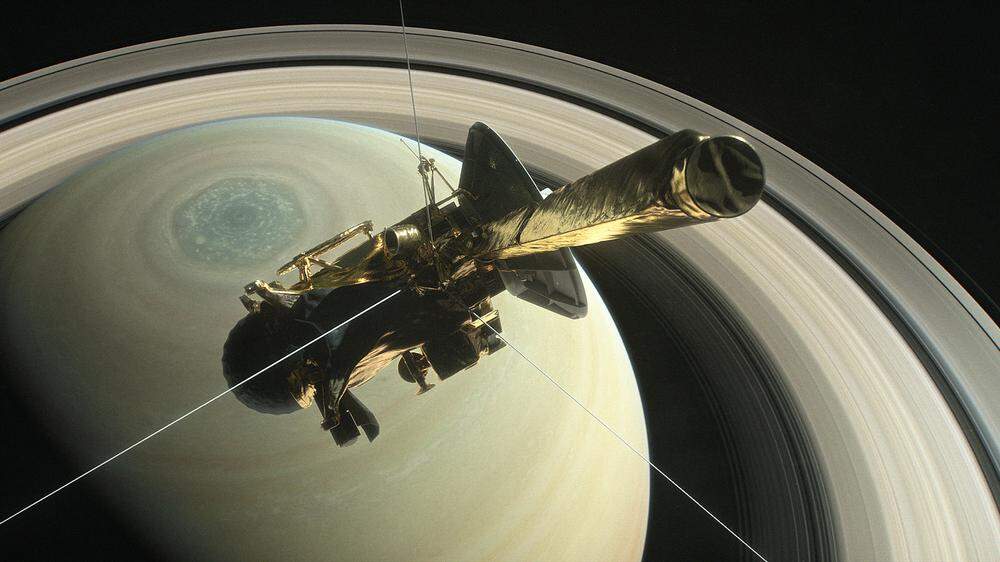 Cassini über dem Saturn-Nordpol (Illustration)