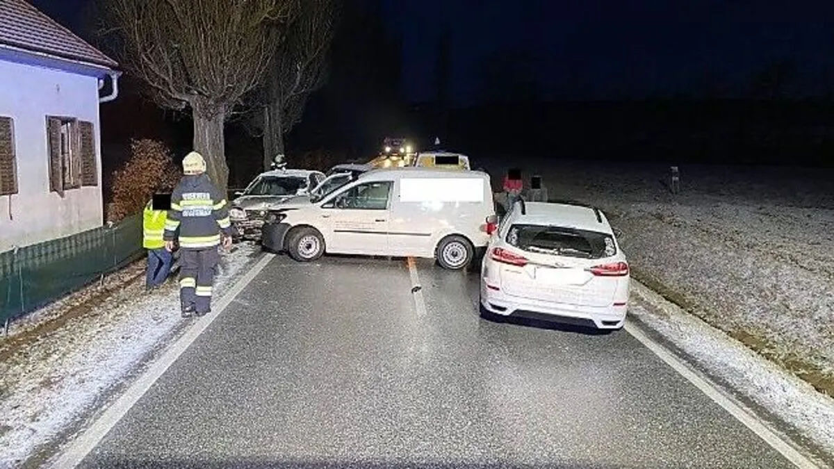 Unfall: Vier Autos waren beteiligt