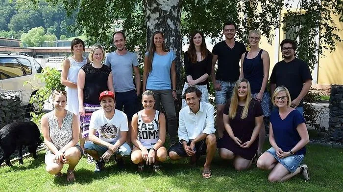 Jugendmanagerin Valerie Böckl (vorne rechts) koordiniert den Arbeitskreis Jugend Obersteiermark Ost 