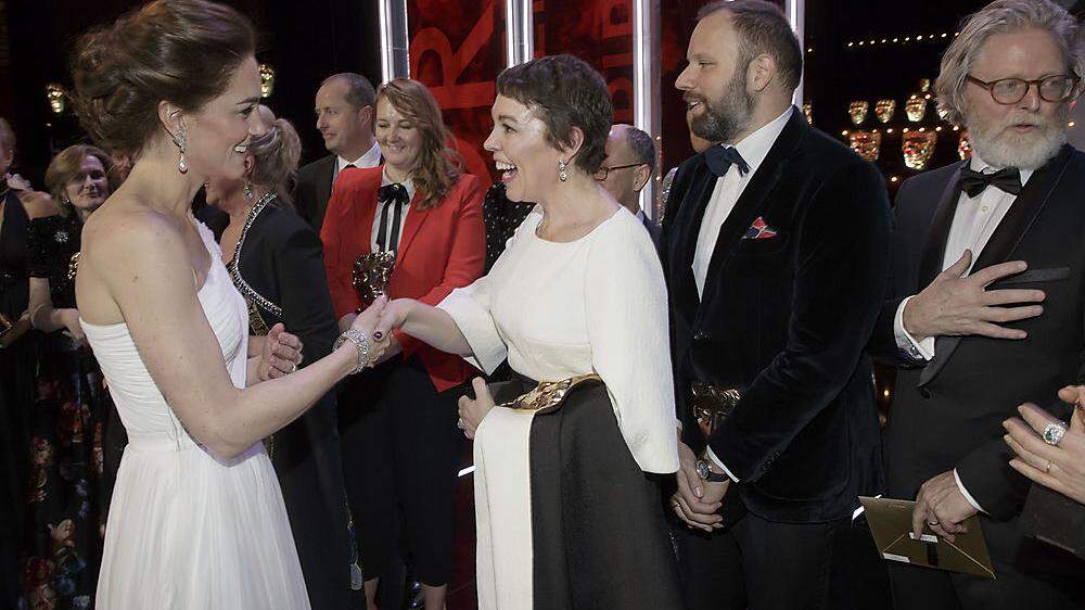 Kate, Duchess of Cambridge trifft Olivia Colman und Yorgas Lanthimos (zweiter von rechts)