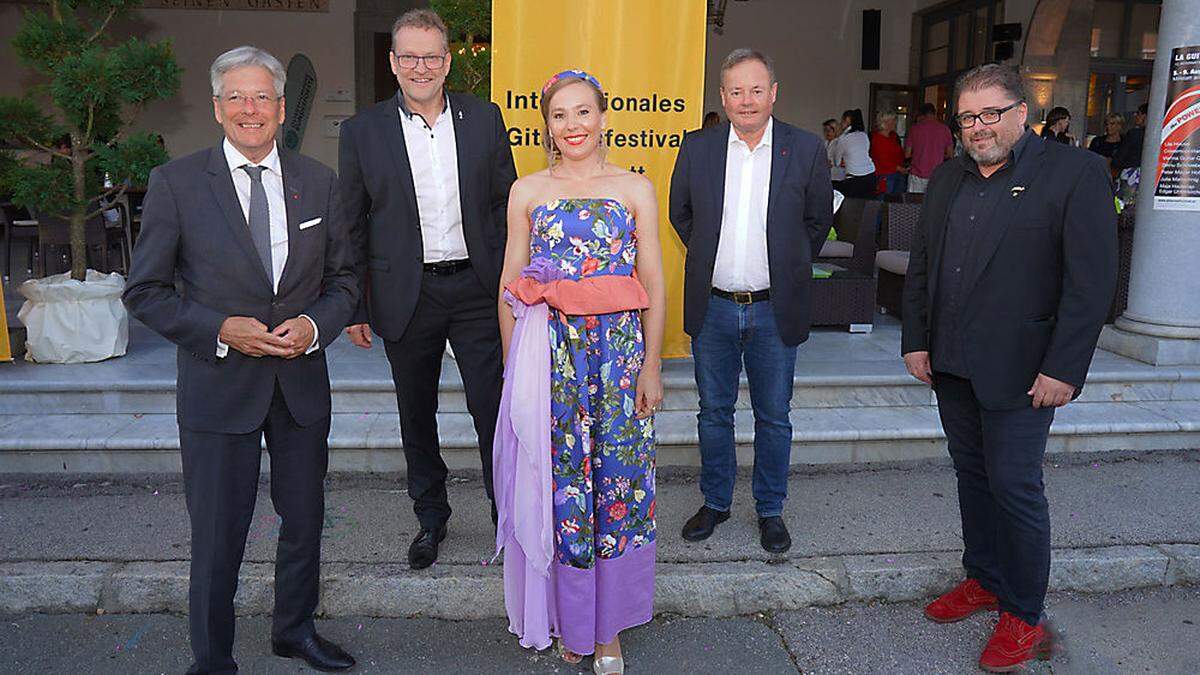 Landeshauptmann Peter Kaiser, Musikwochenobmann Josef Pleikner, Intendantin Julia Malischnig, Bürgermeister Johann Schuster, Kulturreferent Michael Printschler